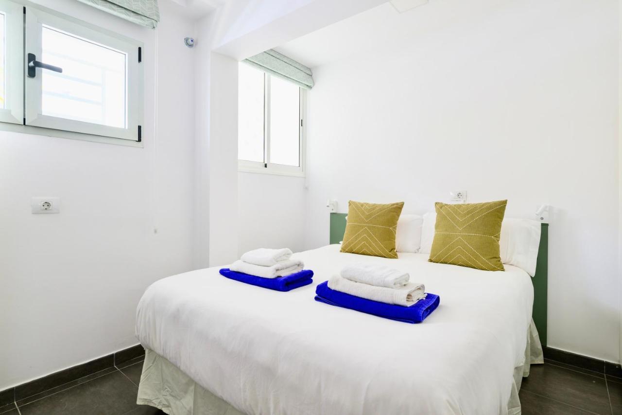 Charming 2 Bedroom Retreat With Beachfront Views San Bartolomé 외부 사진